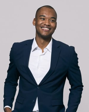 team-portrait-amadou-benavent-4x5-1200x1500