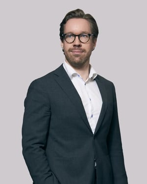 team-portrait-johannes-baek-christensen-4x5-1200x1500