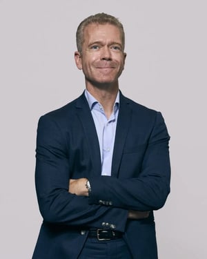 team-portrait-nicolai-hesdorf-4x5-1200x1500